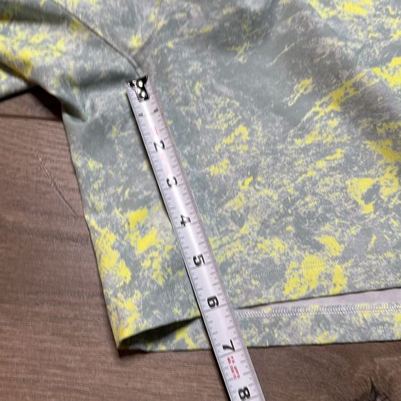 Lululemon Pool Short 7" Washed Marble Alpine White Electric Lemon Multi (flaw) S - Picture 10 of 12